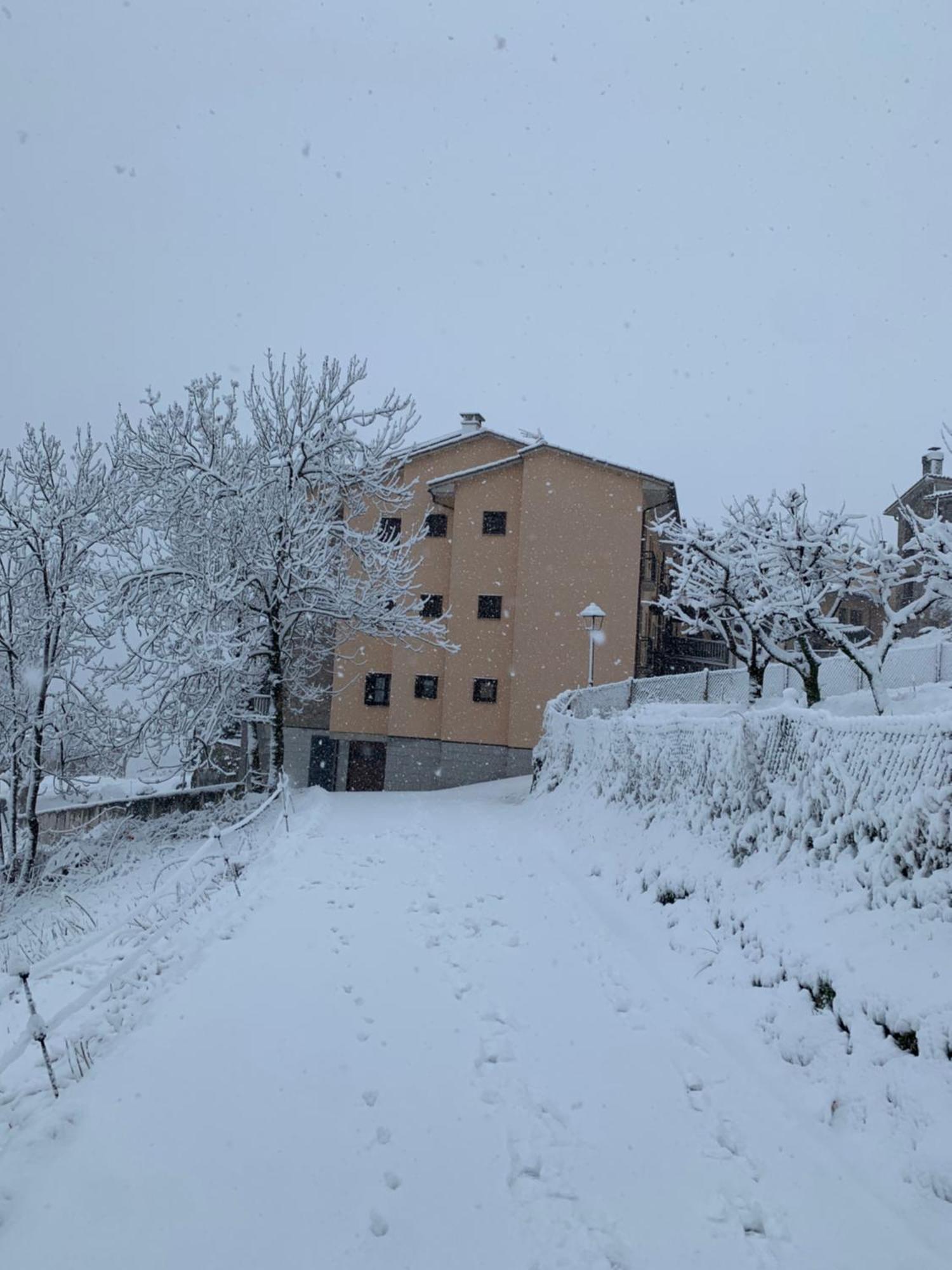 Appartement Saldes Pedraforca Extérieur photo